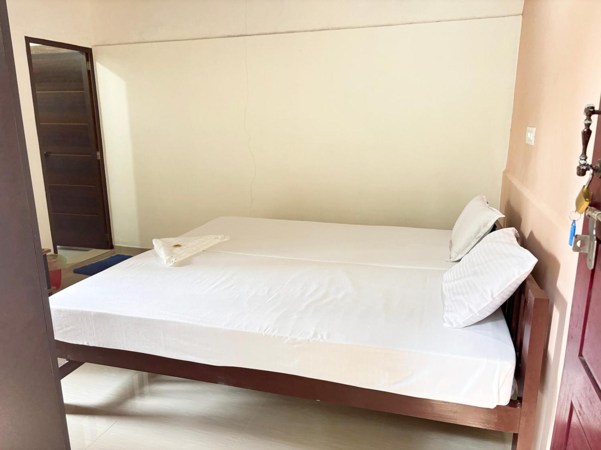 ורקלה Akshay Beach Resort מראה חיצוני תמונה