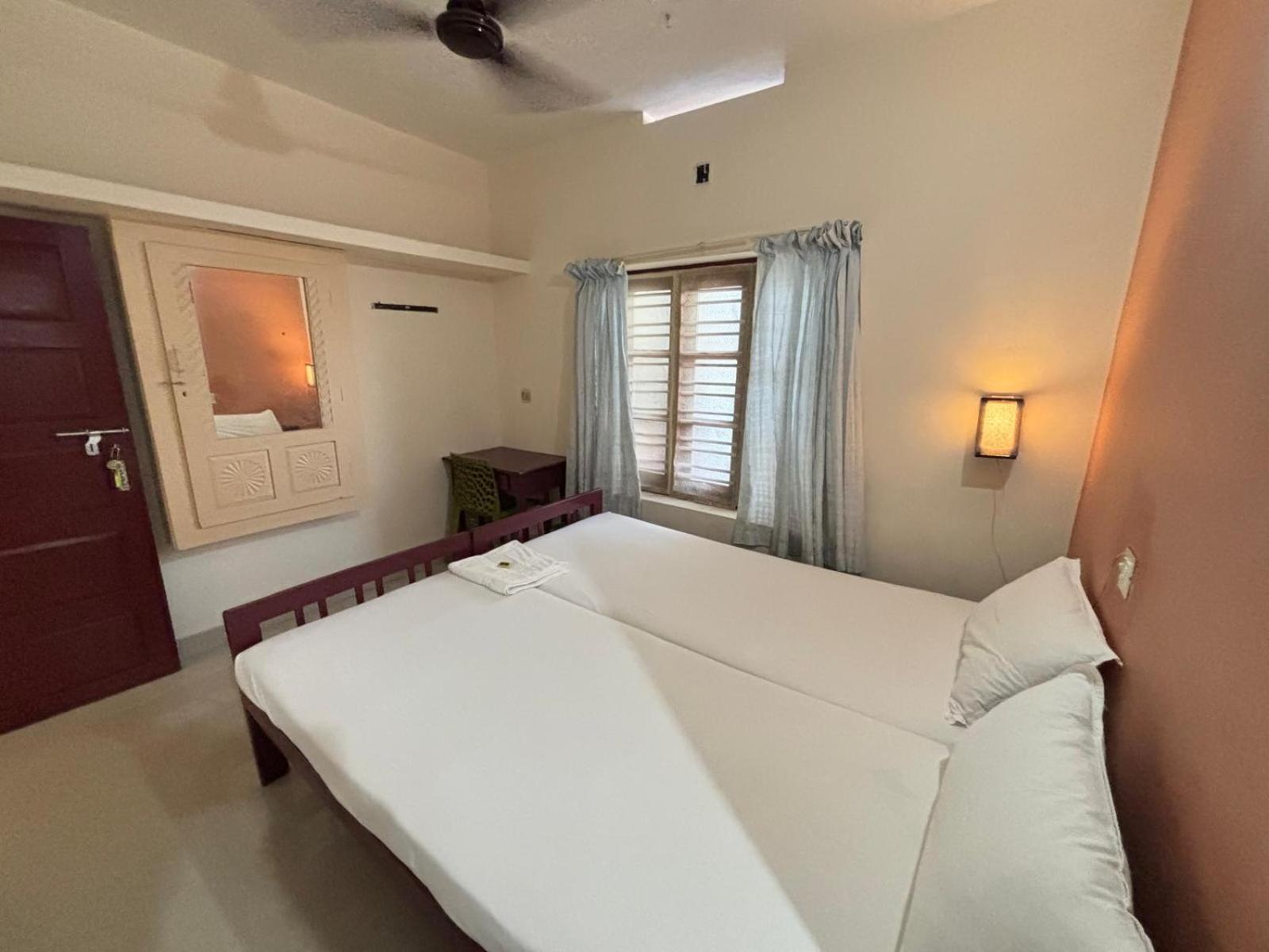 ורקלה Akshay Beach Resort מראה חיצוני תמונה