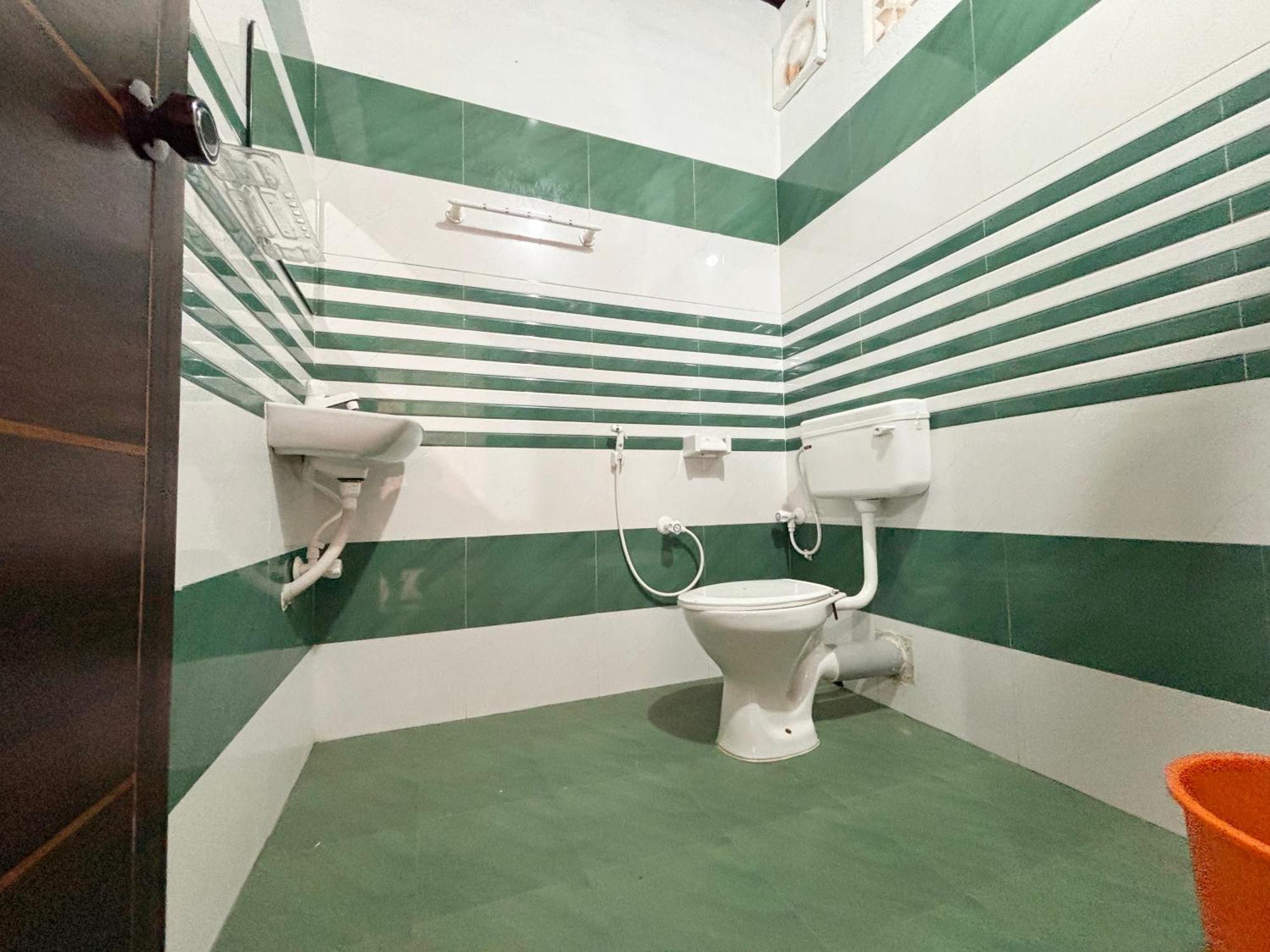 ורקלה Akshay Beach Resort מראה חיצוני תמונה